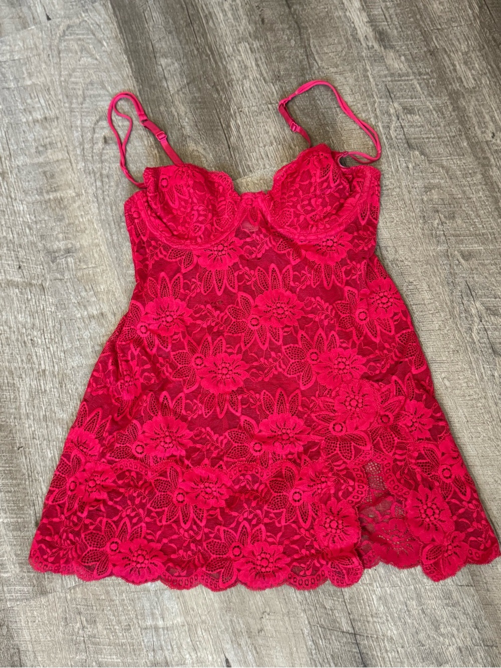 Victoria’s Secret Babydoll Underwire Chemise 34C Red Floral Lace